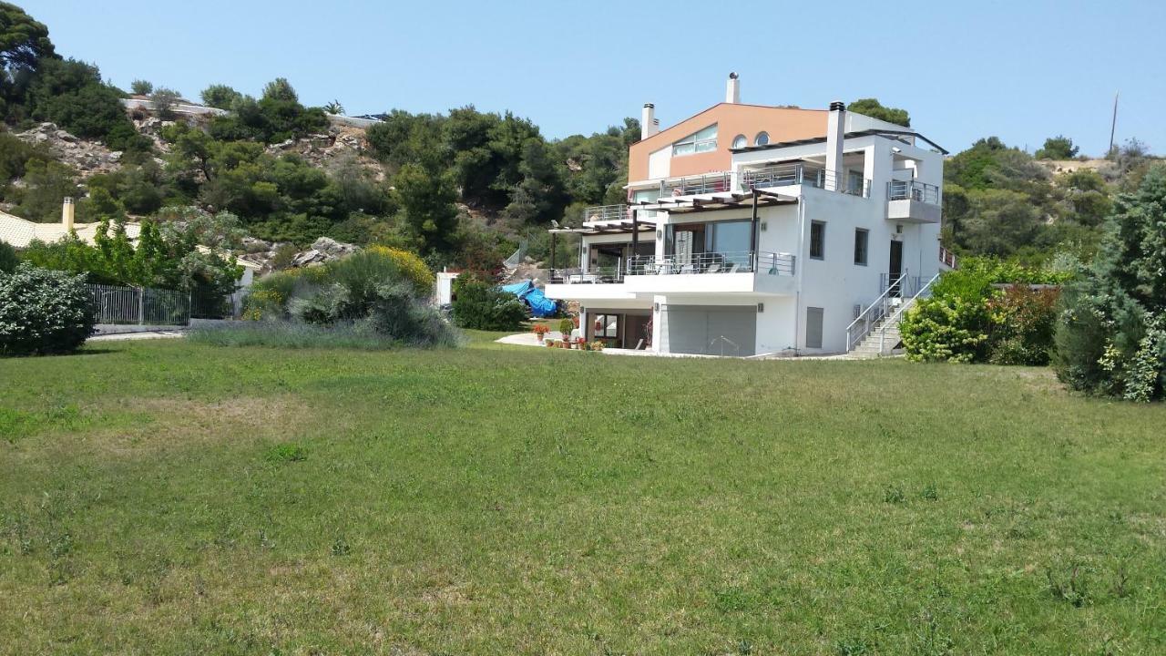 Beautiful House By The Sea,Loutraki Skaloma. Villa ภายนอก รูปภาพ