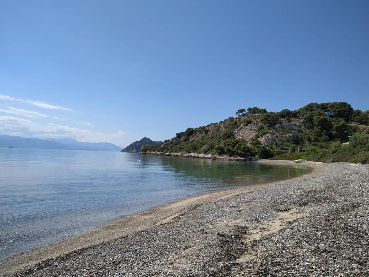 Beautiful House By The Sea,Loutraki Skaloma. Villa ภายนอก รูปภาพ